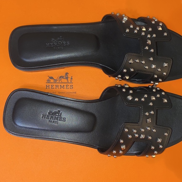 AUTHENTIC HERMÈS ORAN SANDALS - Picture 10 of 16